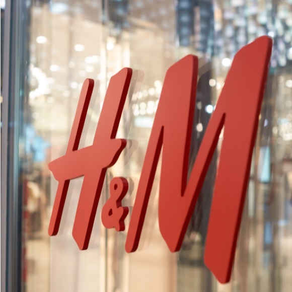 H&M Skirt - Picture 2 of 7